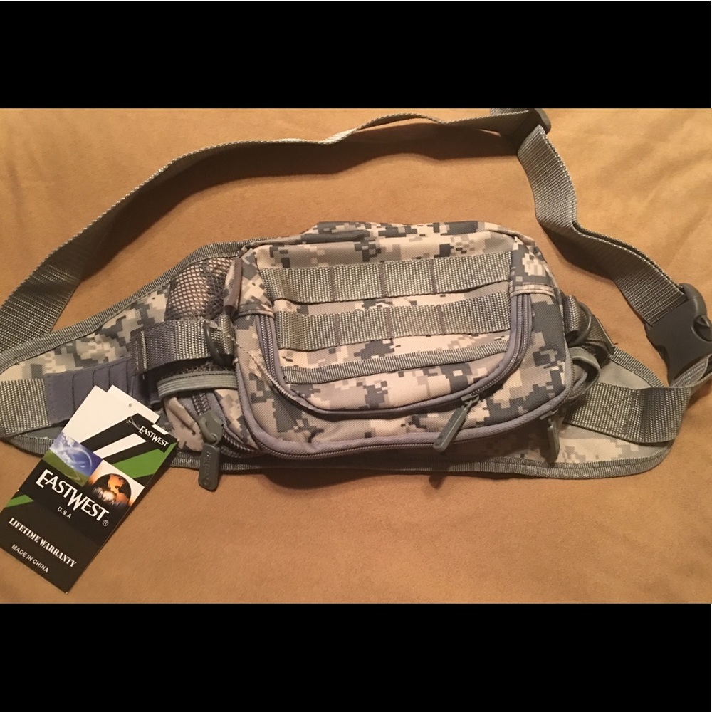NOT FOR SALE! WAIST BELT CAMMO PURSE